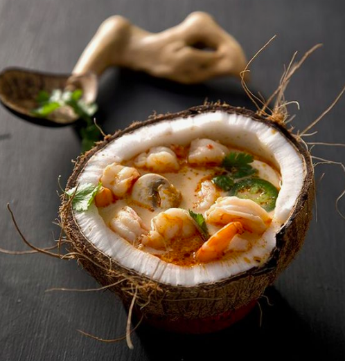 cool wedding food ideas, a curry served in a coconut